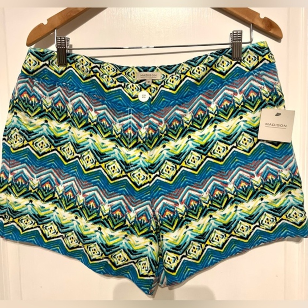 NWT Madison Shorts Linen/Rayon - Size 12